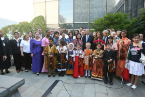 The Tarumi Violinists with Secretary-General Ban Ki-moon at the Peace Bell ceremony in observance of the International Day of Peace: "Peace - A Climate for Change"